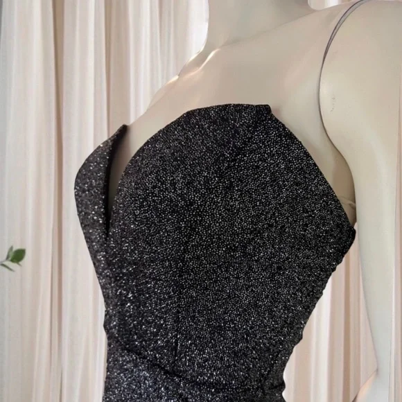 Windsor Size M | Silver Glitter  Strapless Mini Dress ( NEW WITH TAGS ) - Picture 8 of 16